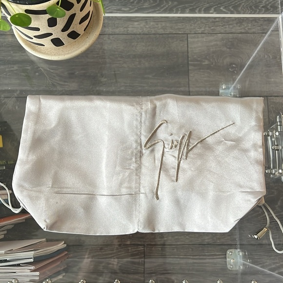 GIUSEPPE ZANOTTI DESIGN | EMBELLISHED CRYSTAL LOAFERS - Picture 11 of 11